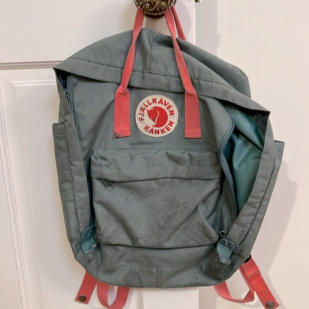 FJALLRAVEN KÅNKEN backpack